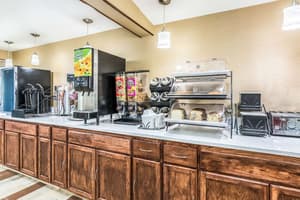 thumbnail: Breakfast area