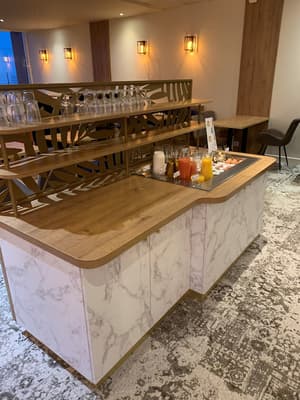 thumbnail: Breakfast area