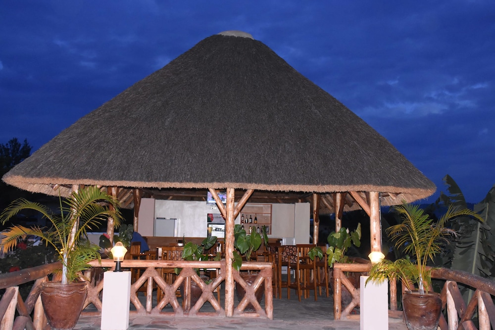 Poolside bar