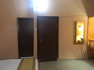 thumbnail: Bar (on property)