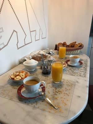 thumbnail: Breakfast area