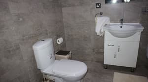 thumbnail: Bathroom amenities