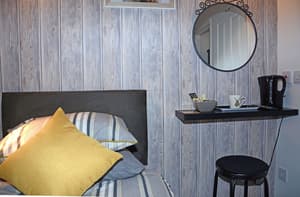 thumbnail: Room amenity