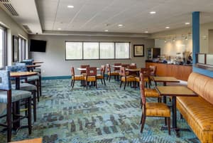 thumbnail: Breakfast area