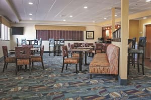 thumbnail: Breakfast area