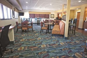 thumbnail: Breakfast area