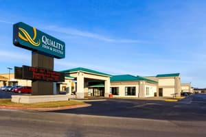 Quality Inn & Suites Moline - Quad Cities