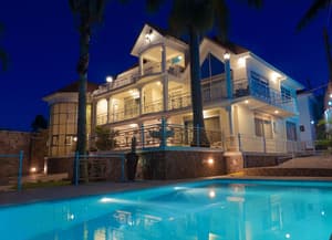 thumbnail: Exterior