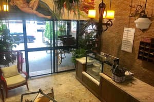 thumbnail: Cafe