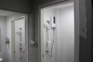 thumbnail: Bathroom shower