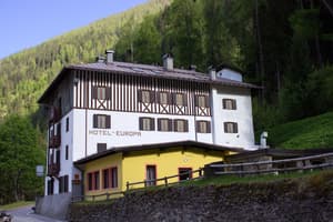 thumbnail: Restaurant