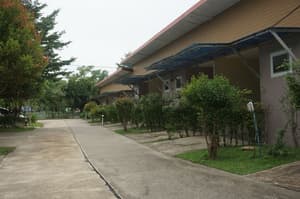 thumbnail: Exterior