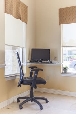 thumbnail: Business center