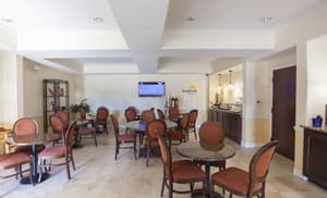 thumbnail: Breakfast area