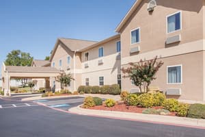thumbnail: Front of property