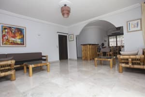 thumbnail: Lobby sitting area
