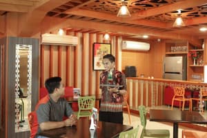 thumbnail: Restaurant
