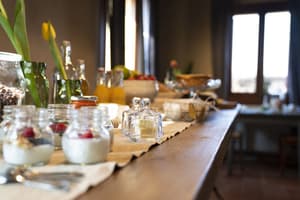 thumbnail: Breakfast area