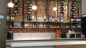thumbnail: Bar (on property)