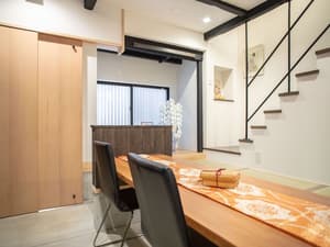thumbnail: In-room dining