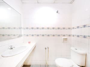 thumbnail: Bathroom