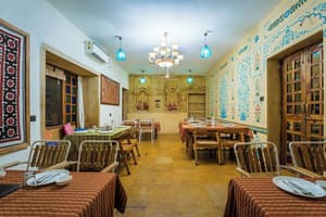 thumbnail: Restaurant