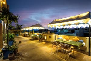 thumbnail: Restaurant