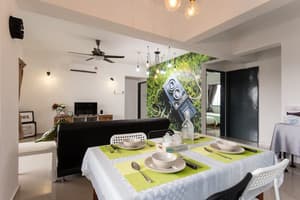 thumbnail: In-room dining