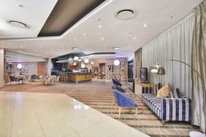 thumbnail: Lobby lounge