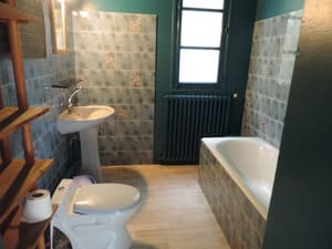 thumbnail: Bathroom