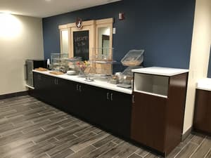 thumbnail: Breakfast area
