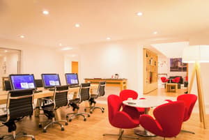 thumbnail: Business center