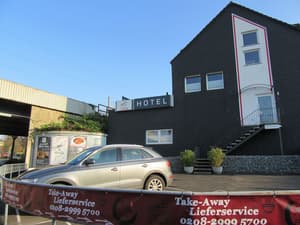 thumbnail: Parking
