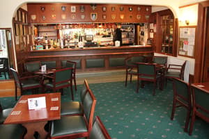 thumbnail: Bar (on property)