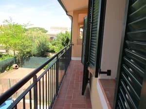 thumbnail: Balcony