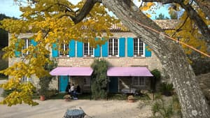 thumbnail: Front of property