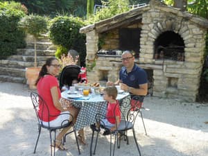 thumbnail: Breakfast area