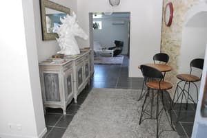 thumbnail: Lobby sitting area