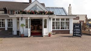 thumbnail: Bar (on property)