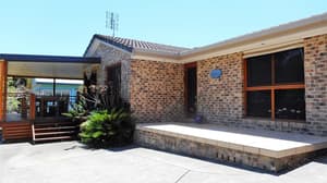 thumbnail: Front of property