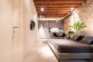 thumbnail: In-room dining