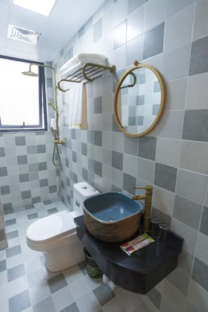 thumbnail: Bathroom