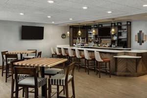 thumbnail: Bar (on property)