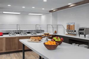 thumbnail: Breakfast area