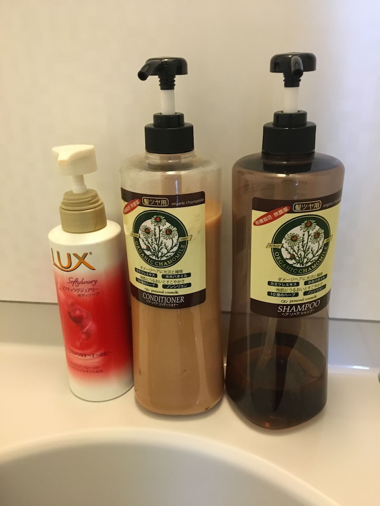 Bathroom amenities