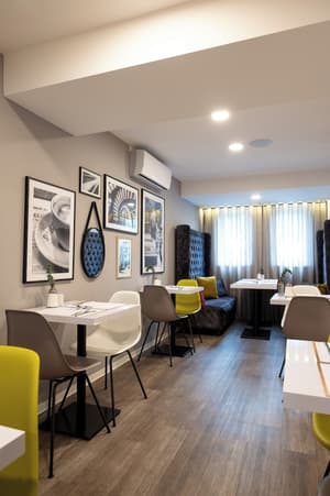 thumbnail: Restaurant