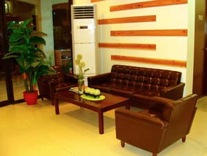 thumbnail: Lobby sitting area