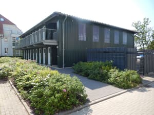 thumbnail: Exterior