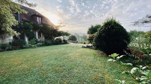 thumbnail: Front of property