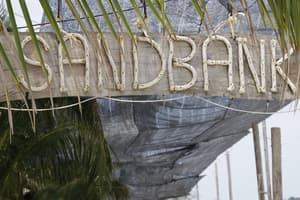 thumbnail: Interior entrance